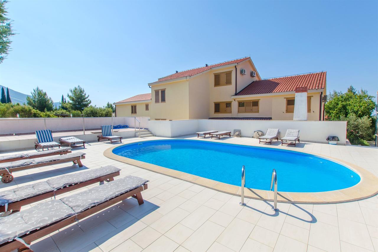 Apartments Meridiana 1 오레비츠 외부 사진
